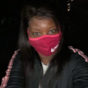 Meet your Posher, Iesha